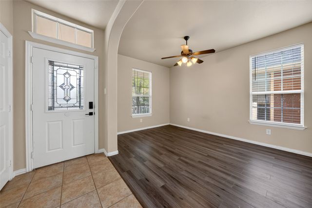 1833 Forsythe Drive, Savannah, TX 76227