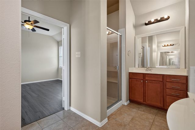 1833 Forsythe Drive, Savannah, TX 76227