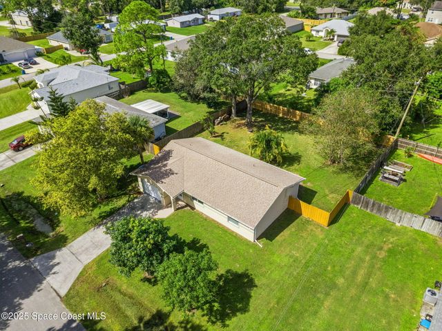 919 Quail Street SE, Palm Bay, FL 32909