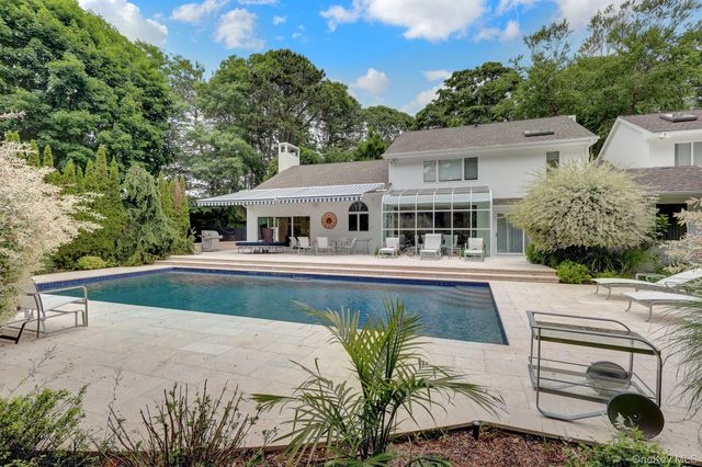 9 Plume Grass Way, Westhampton, NY 11977