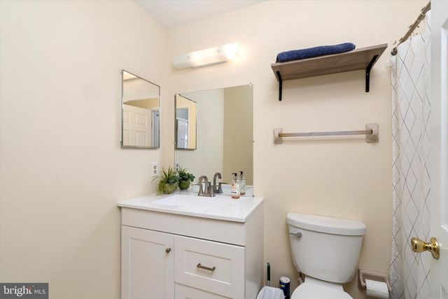 15 DUNSTON LN, Robbinsville, NJ 08691