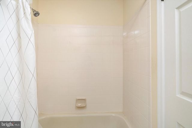 15 DUNSTON LN, Robbinsville, NJ 08691
