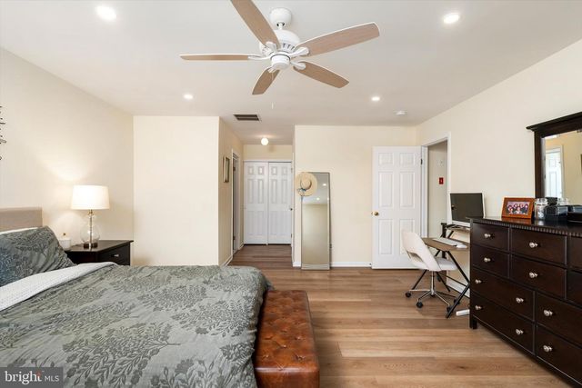 15 DUNSTON LN, Robbinsville, NJ 08691