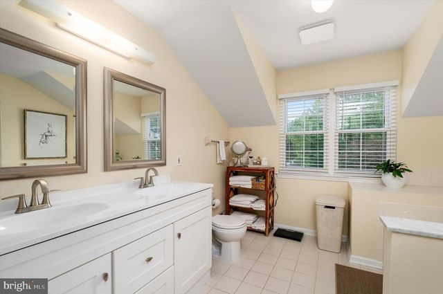 15 DUNSTON LN, Robbinsville, NJ 08691