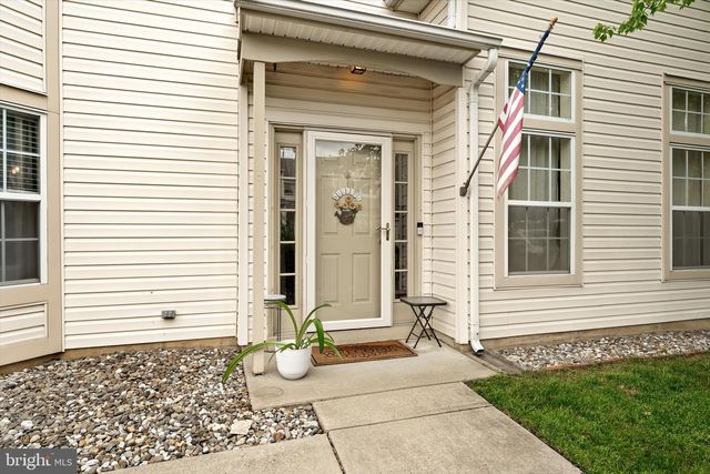 15 DUNSTON LN, Robbinsville, NJ 08691