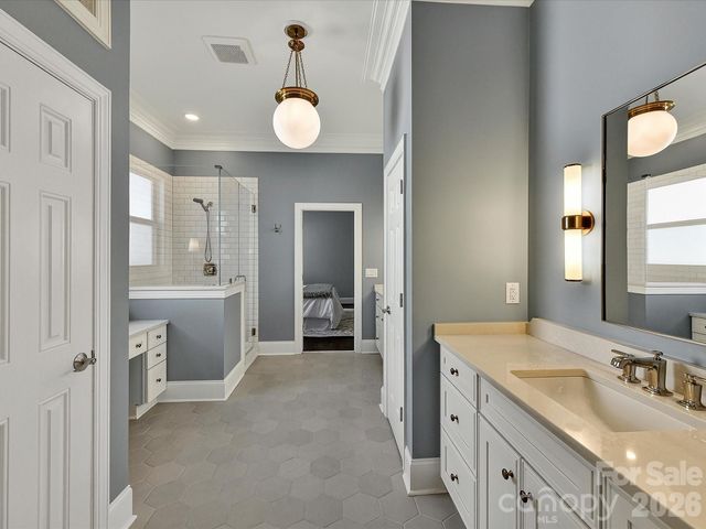 10030 TRIPLE OAK Road, Charlotte, NC 28277