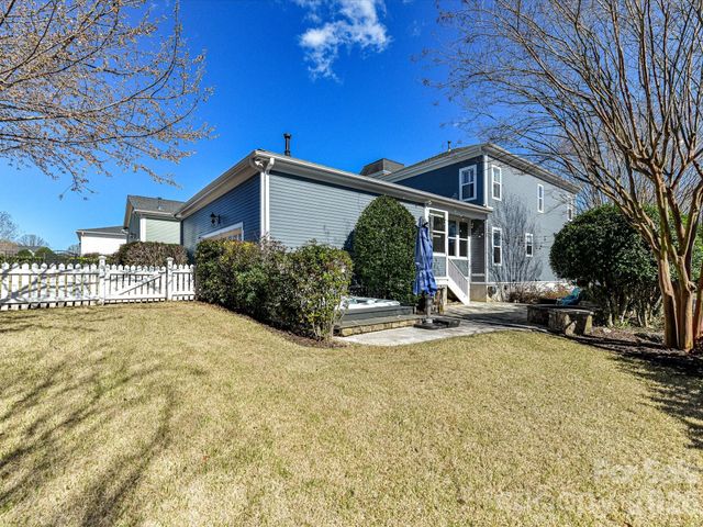 10030 TRIPLE OAK Road, Charlotte, NC 28277