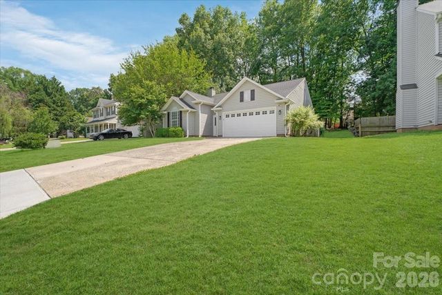 14136 Walkers Crossing Drive, Charlotte, NC 28273