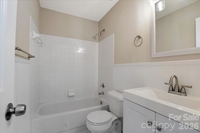 14136 Walkers Crossing Drive, Charlotte, NC 28273