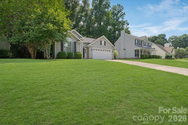 14136 Walkers Crossing Drive, Charlotte, NC 28273
