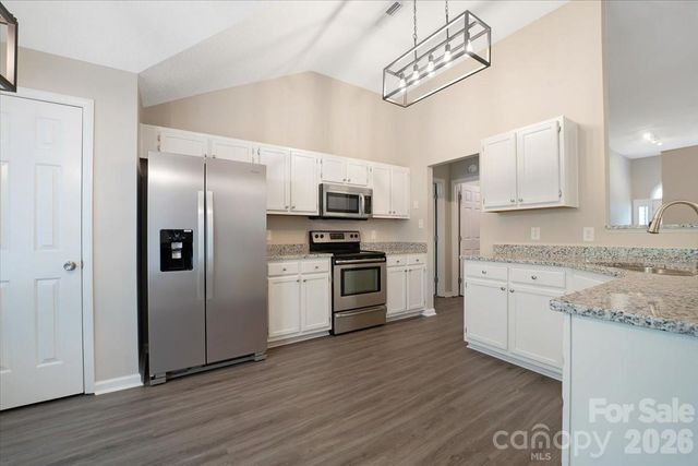 14136 Walkers Crossing Drive, Charlotte, NC 28273