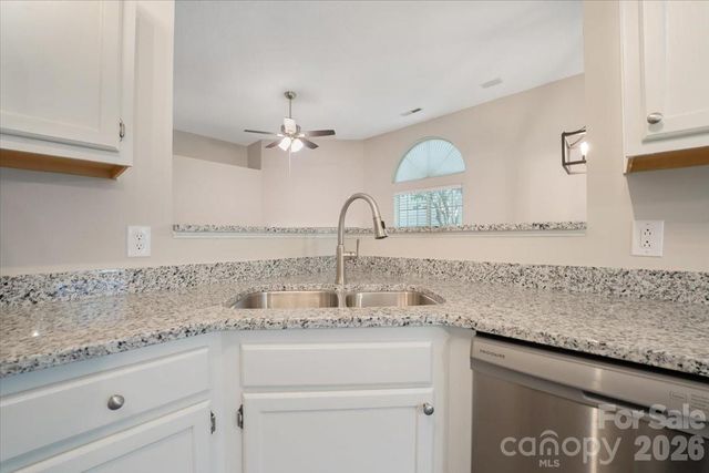 14136 Walkers Crossing Drive, Charlotte, NC 28273