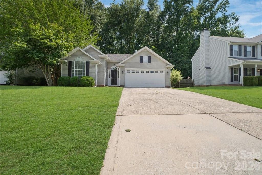 14136 Walkers Crossing Drive, Charlotte, NC 28273