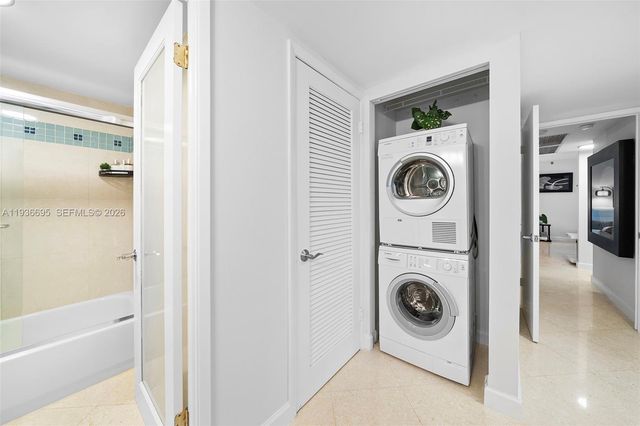 2301 Collins Ave 408, Miami Beach, FL 33139