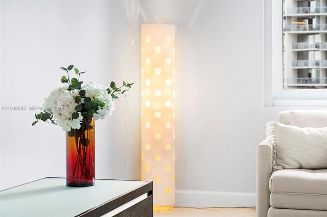 2301 Collins Ave 408, Miami Beach, FL 33139