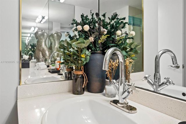 2301 Collins Ave 408, Miami Beach, FL 33139