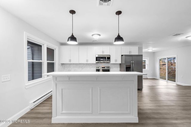 29 Keene Street 70, Whiting, NJ 08759