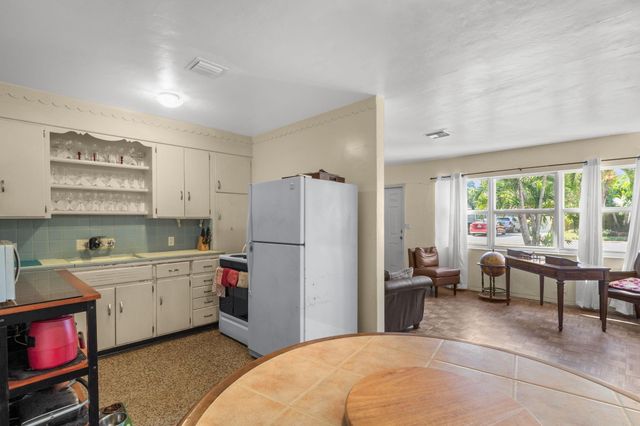 2420 NE 7th Avenue, Wilton Manors, FL 33305