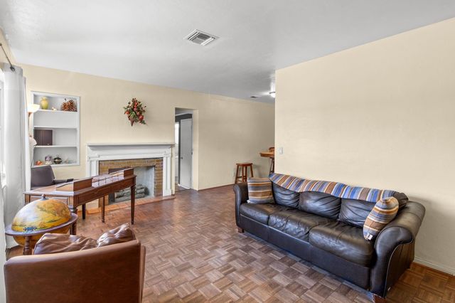 2420 NE 7th Avenue, Wilton Manors, FL 33305