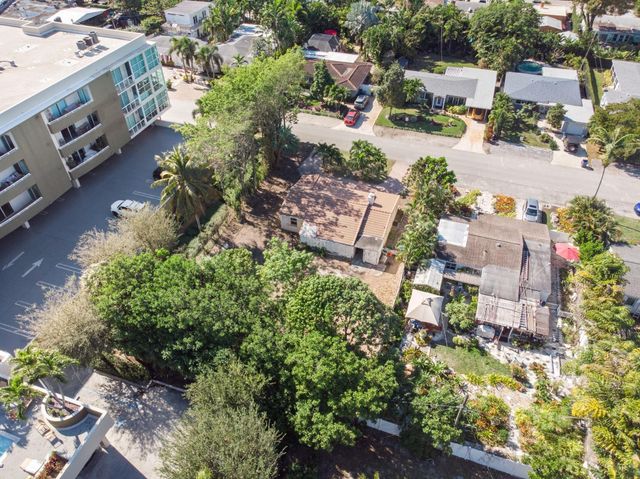 2420 NE 7th Avenue, Wilton Manors, FL 33305