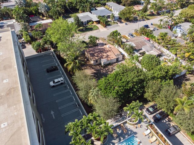 2420 NE 7th Avenue, Wilton Manors, FL 33305