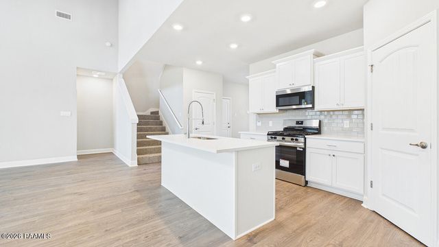 107 Hill Creek Drive, Lafayette, LA 70507