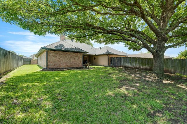 1405 Heritage Hill Drive, Desoto, TX 75115