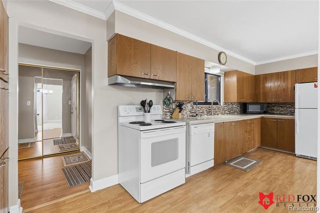 5368 Oaktree Court, Flint, MI 48532