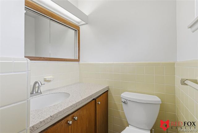 5368 Oaktree Court, Flint, MI 48532