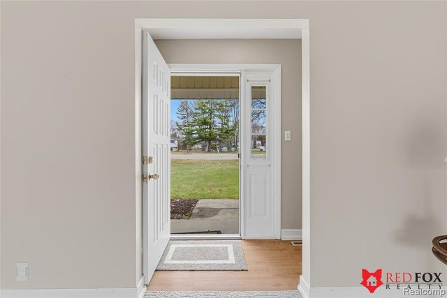 5368 Oaktree Court, Flint, MI 48532