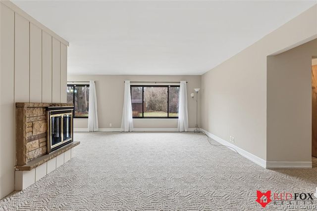 5368 Oaktree Court, Flint, MI 48532