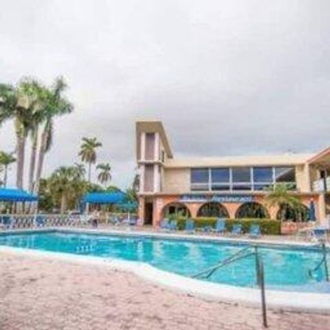 26 Diplomat Parkway 2223, Hallandale Beach, FL 33009