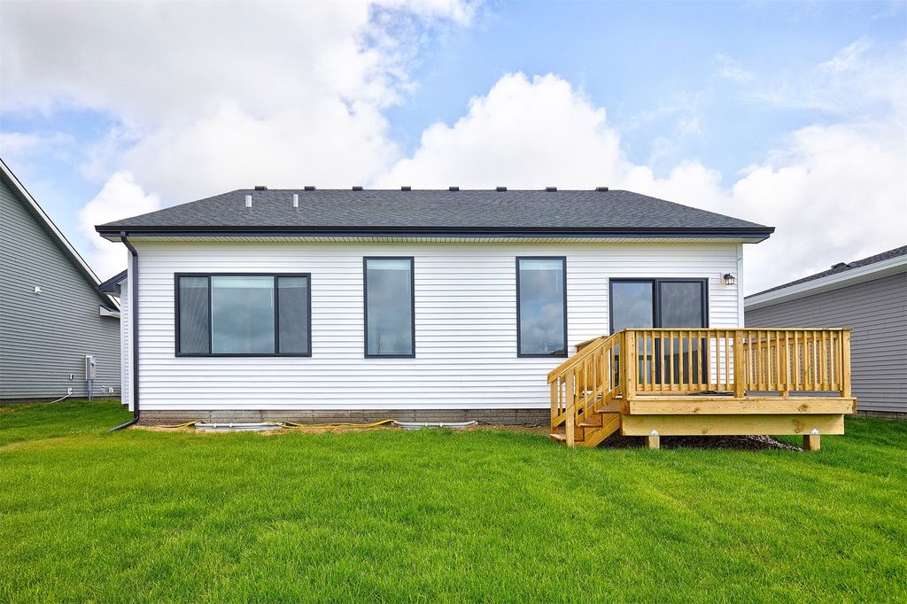 1540 Werthman Drive, Waukee, IA 50263