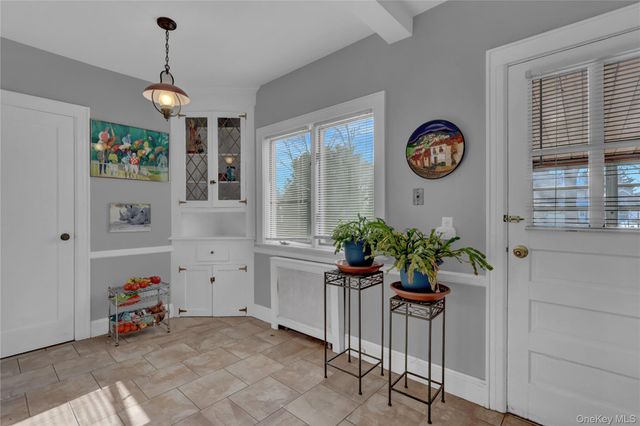 15 Donald Place, East Rockaway, NY 11518