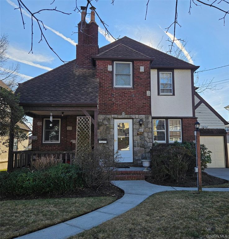 15 Donald Place, East Rockaway, NY 11518