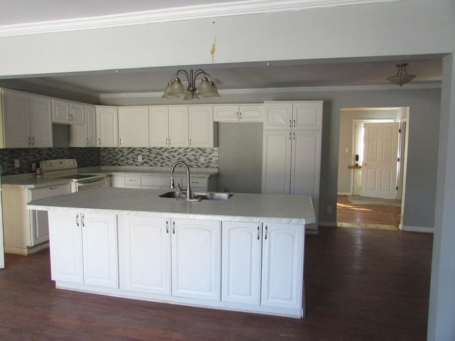 4020 W Frances Road, Vienna Twp, MI 48420