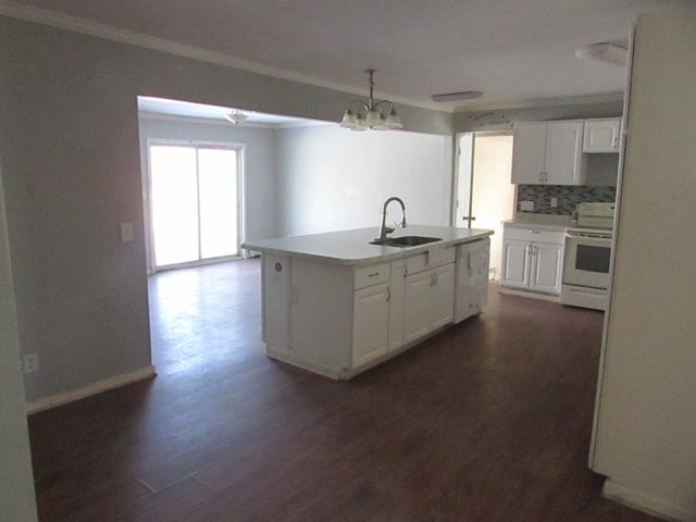 4020 W Frances Road, Vienna Twp, MI 48420