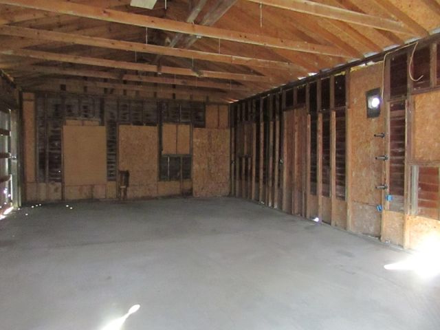 4020 W Frances Road, Vienna Twp, MI 48420