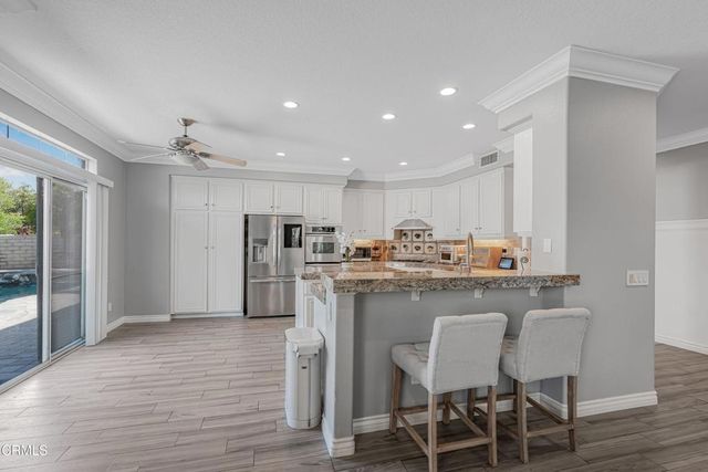209 Southcrest Place, Simi Valley, CA 93065