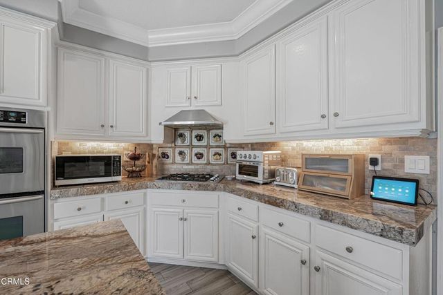 209 Southcrest Place, Simi Valley, CA 93065