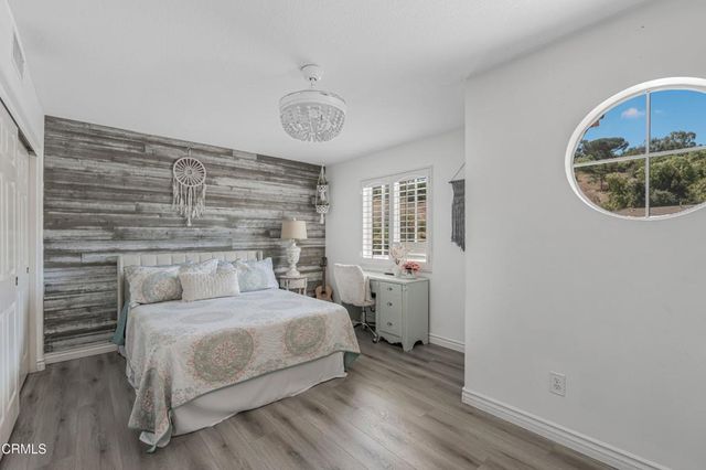 209 Southcrest Place, Simi Valley, CA 93065