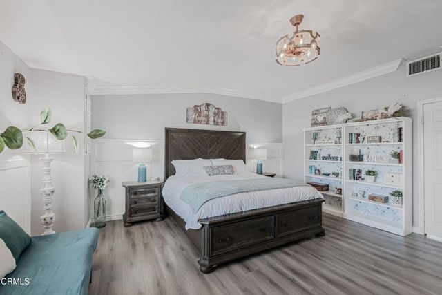 209 Southcrest Place, Simi Valley, CA 93065