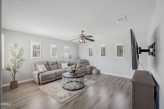 209 Southcrest Place, Simi Valley, CA 93065