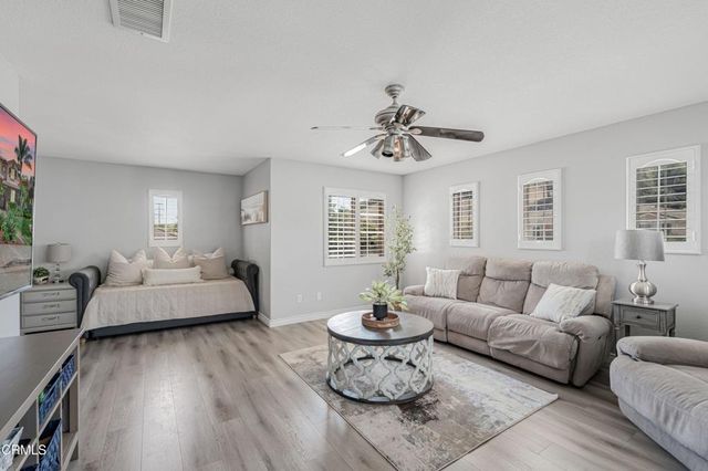 209 Southcrest Place, Simi Valley, CA 93065