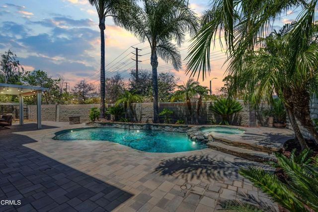 209 Southcrest Place, Simi Valley, CA 93065