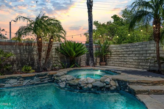 209 Southcrest Place, Simi Valley, CA 93065