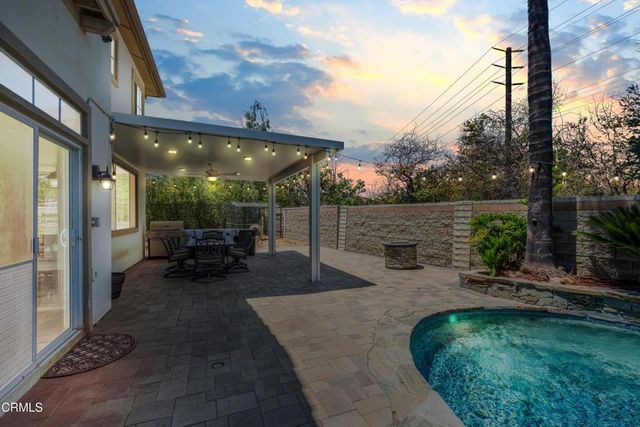209 Southcrest Place, Simi Valley, CA 93065