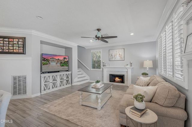 209 Southcrest Place, Simi Valley, CA 93065