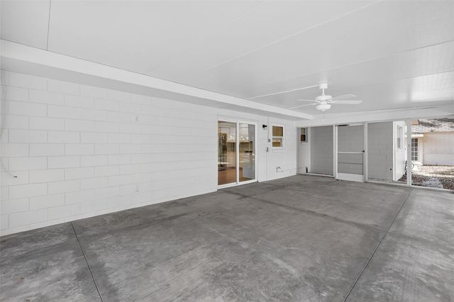 423 E 10TH AVENUE, Mount Dora, FL 32757