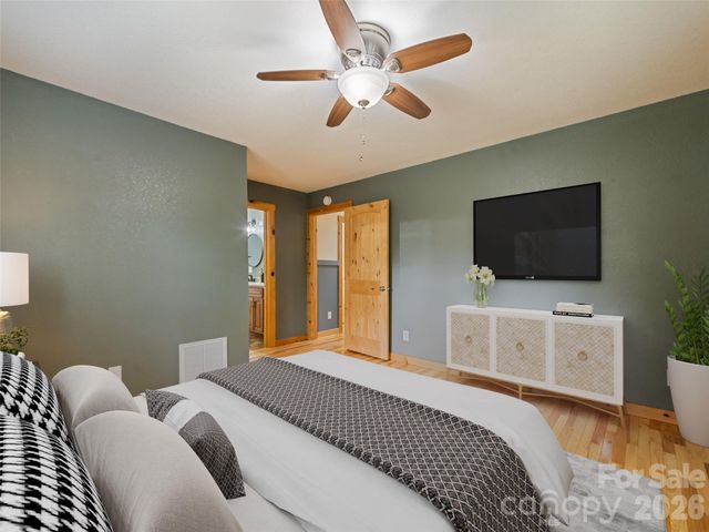 364 Lee Street, Sylva, NC 28779